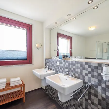 Arkonablick - Haus Fore Zu Schloss Ranzow *